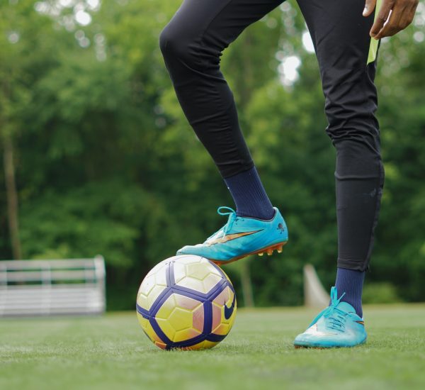 The Impact of Team Form and Player Performance on Soccer Betting